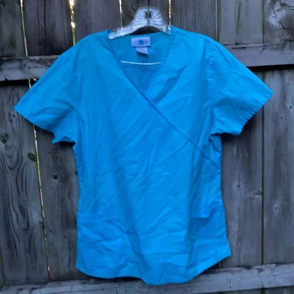 Light Blue Scrub Top sz. M
